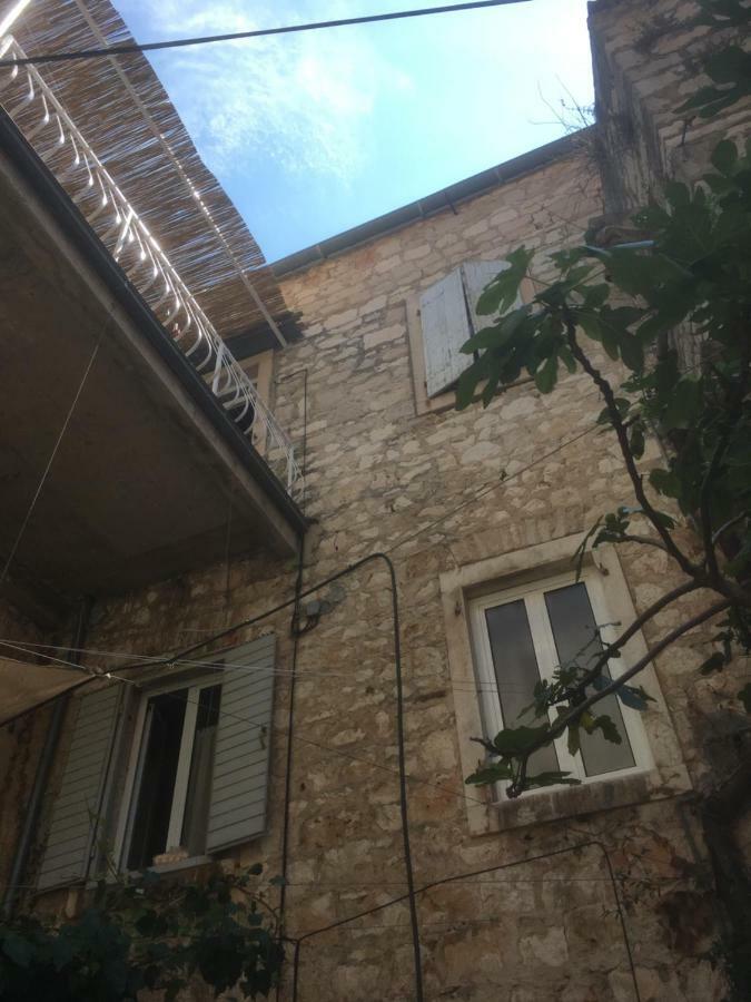 Hvar Piazza Apartment Hvar Town Exterior photo
