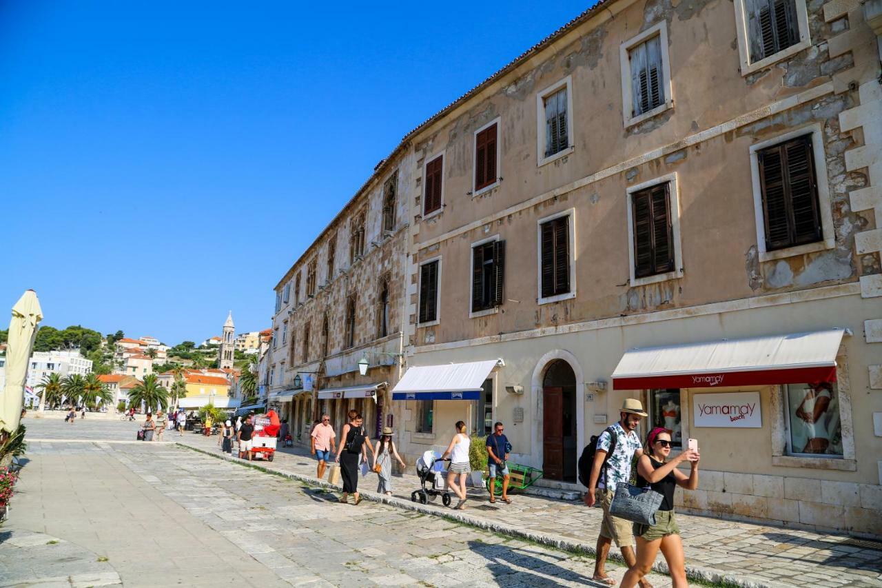 Hvar Piazza Apartment Hvar Town Exterior photo