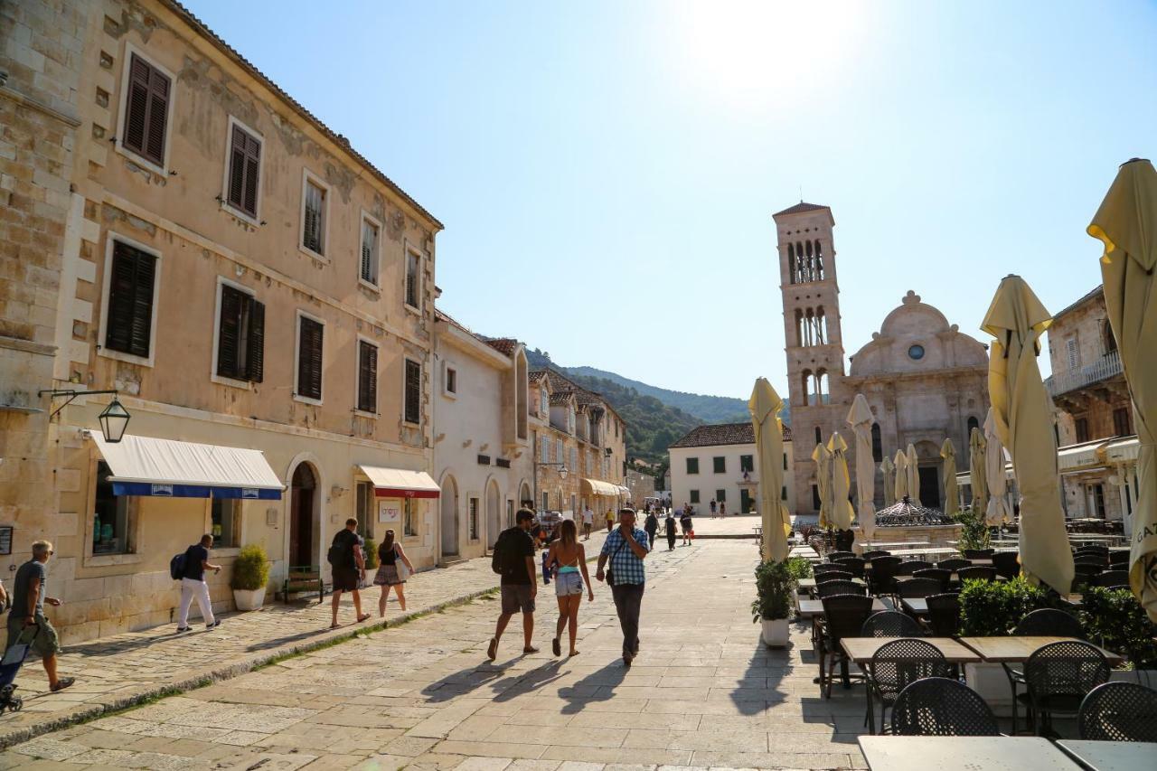 Hvar Piazza Apartment Hvar Town Exterior photo