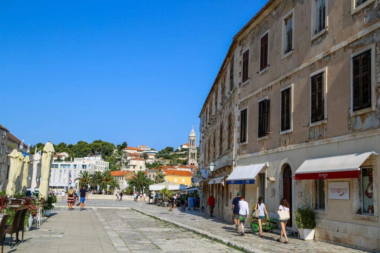 Hvar Piazza Apartment Hvar Town Exterior photo